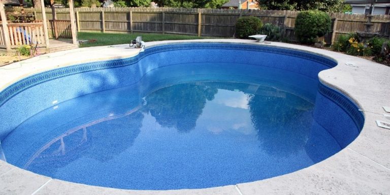 kontraktorkolamrenangprofesional-trijayapoolkontraktor-hargakontraktorkolamrenang-kontraktorkolamombak-kontraktorjacuzzi-kontraktorpembuatankolamrenang-1